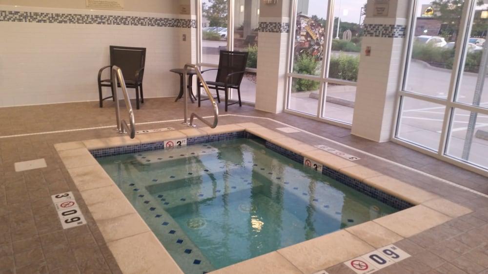 Hilton Garden Inn Olathe Exterior foto